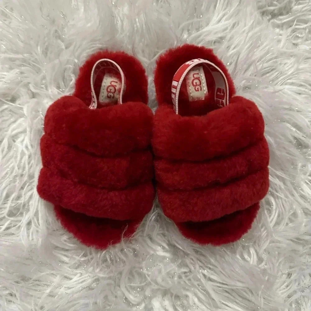 Toddler ugg Fluff Yeah slides Sz 8